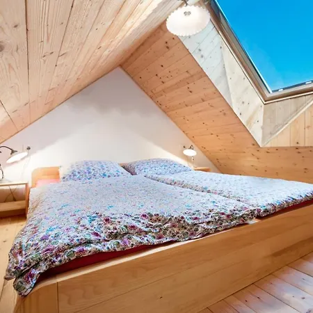 Homestead Farm Tesnak Guest house 3*