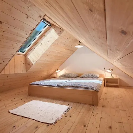 Homestead Farm Tesnak 3*