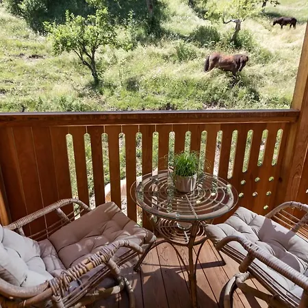 Guest house Homestead Farm Tesnak