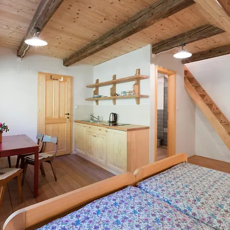 Guest house Homestead Farm Tesnak