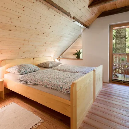 Πανσιόν Homestead Farm Tesnak