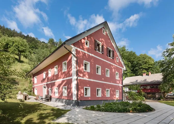 Homestead Farm Tesnak